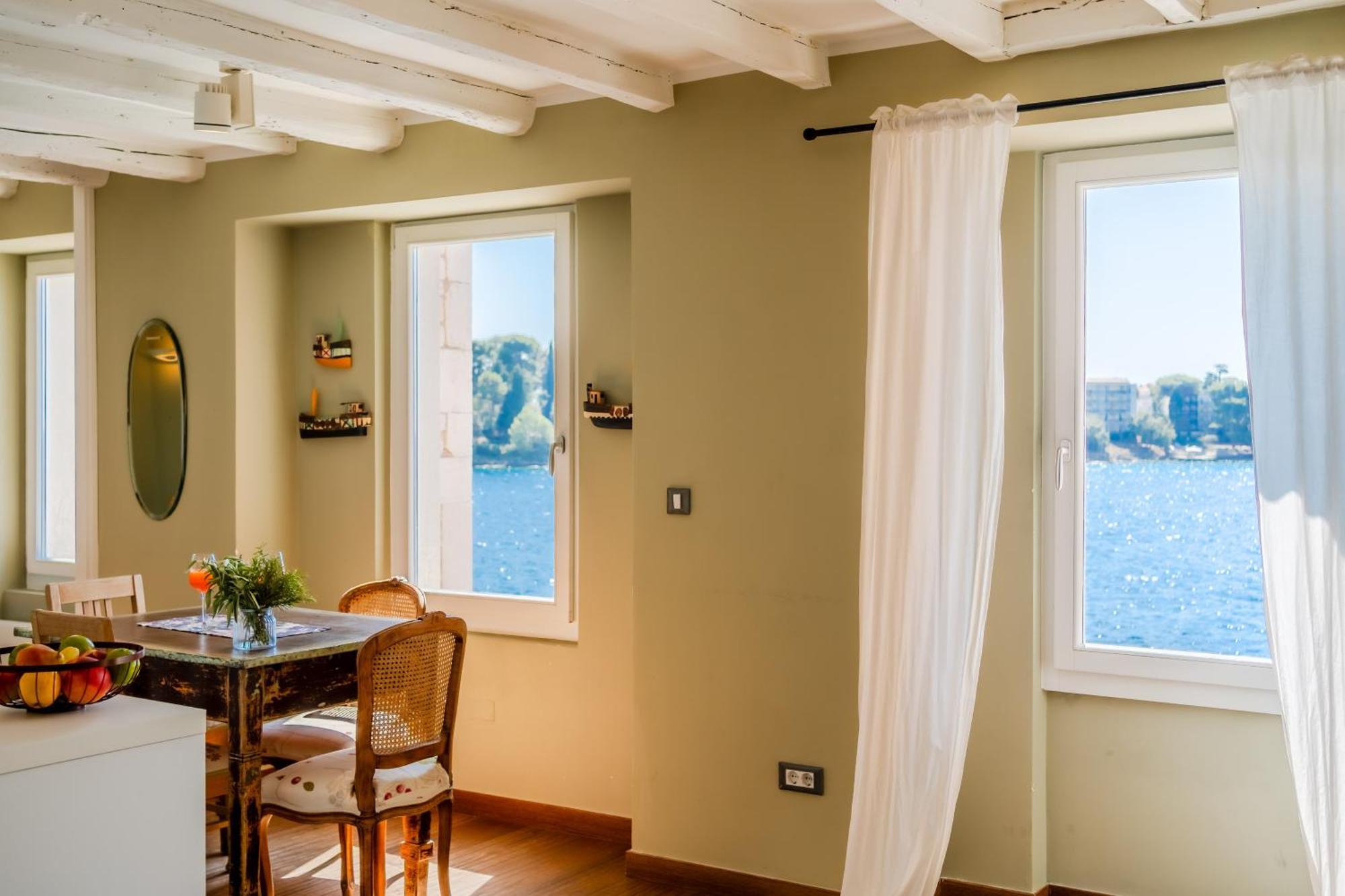 רוביני Apartment Mediterraneo מראה חיצוני תמונה